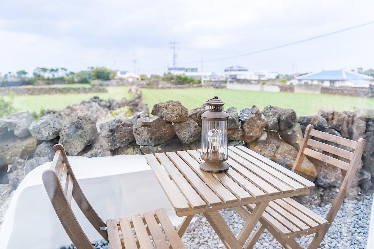 Wooyeon Handong Pension Jeju Exterior photo
